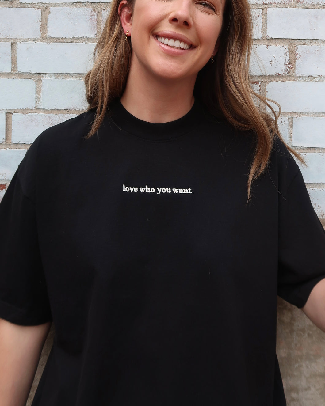 LOVE WHO YOU WANT relaxed heavy tee (BLACK)