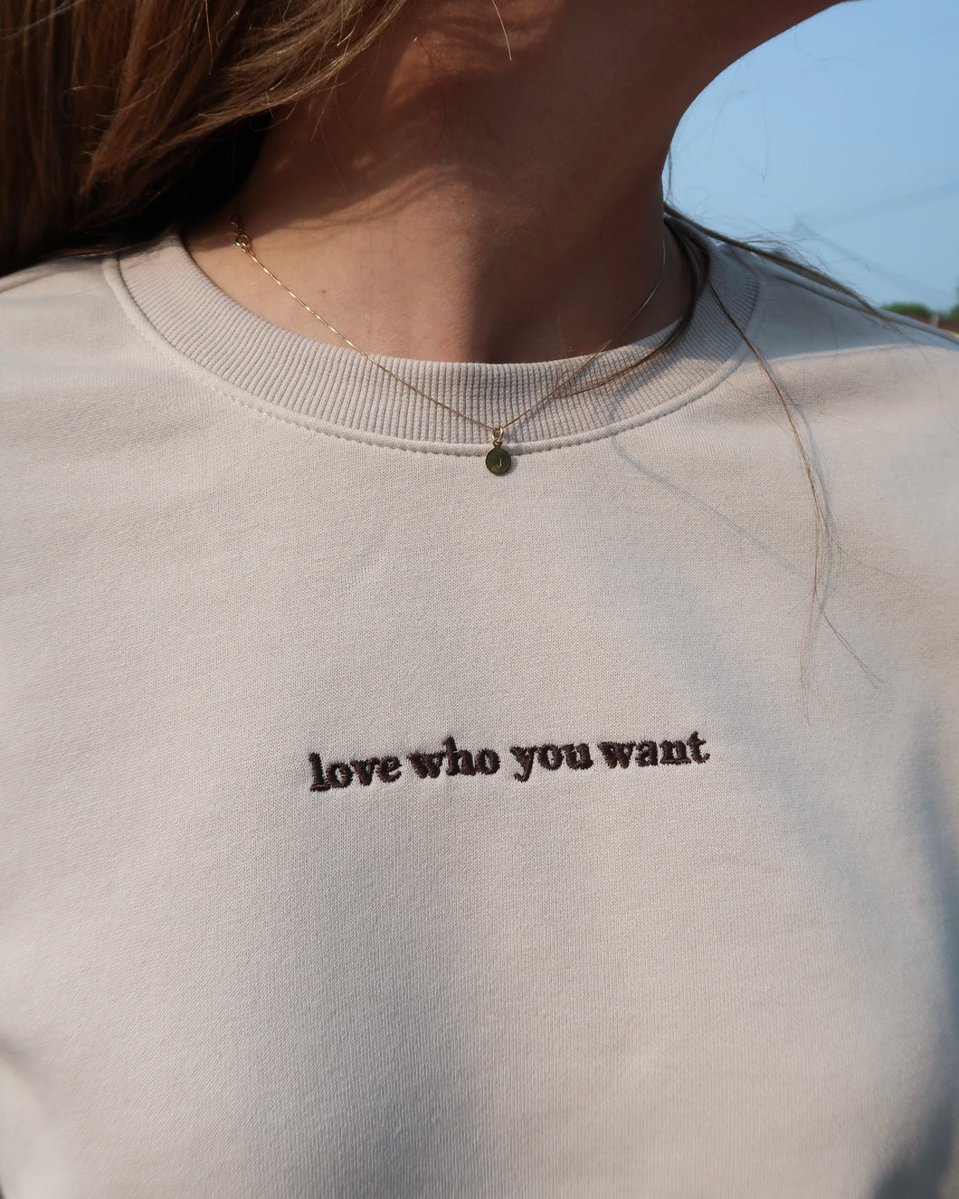 love who you want Relaxed Crewneck (OFF WHITE)